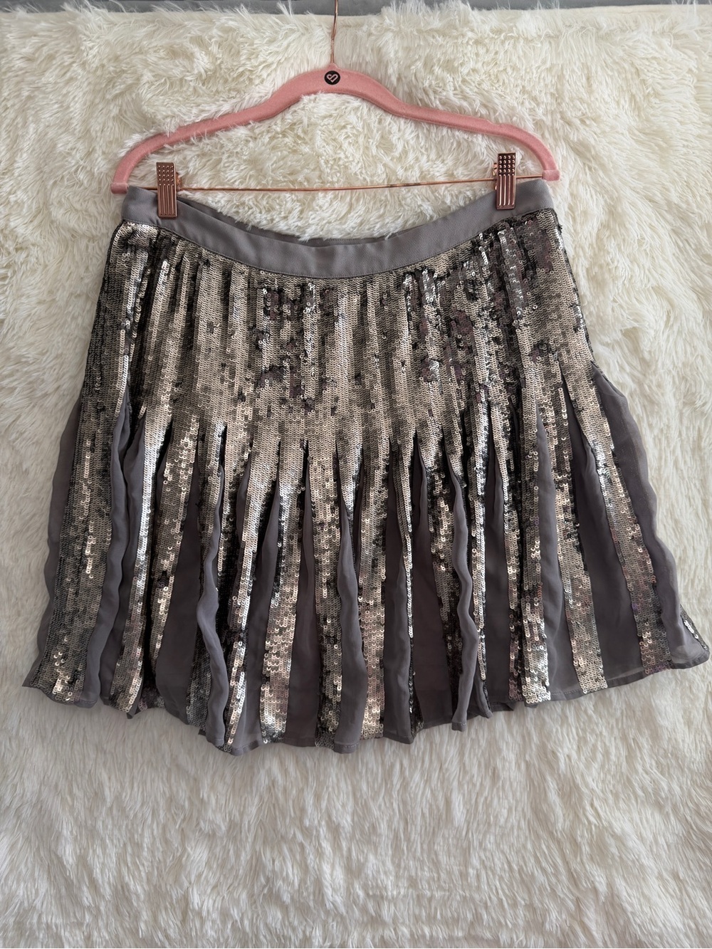 Banana Republic Womens Pleated Sequin Mini Skirt 8 Grey Lined Party Metallic